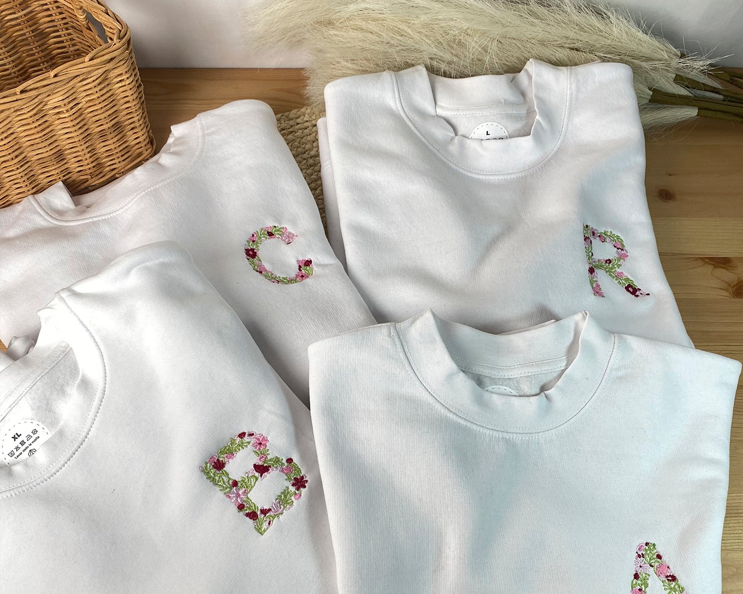 1.-Sudadera-Bordada-Abril-ADULTS-7